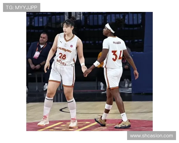 中国女篮胜马里李月汝两双立功